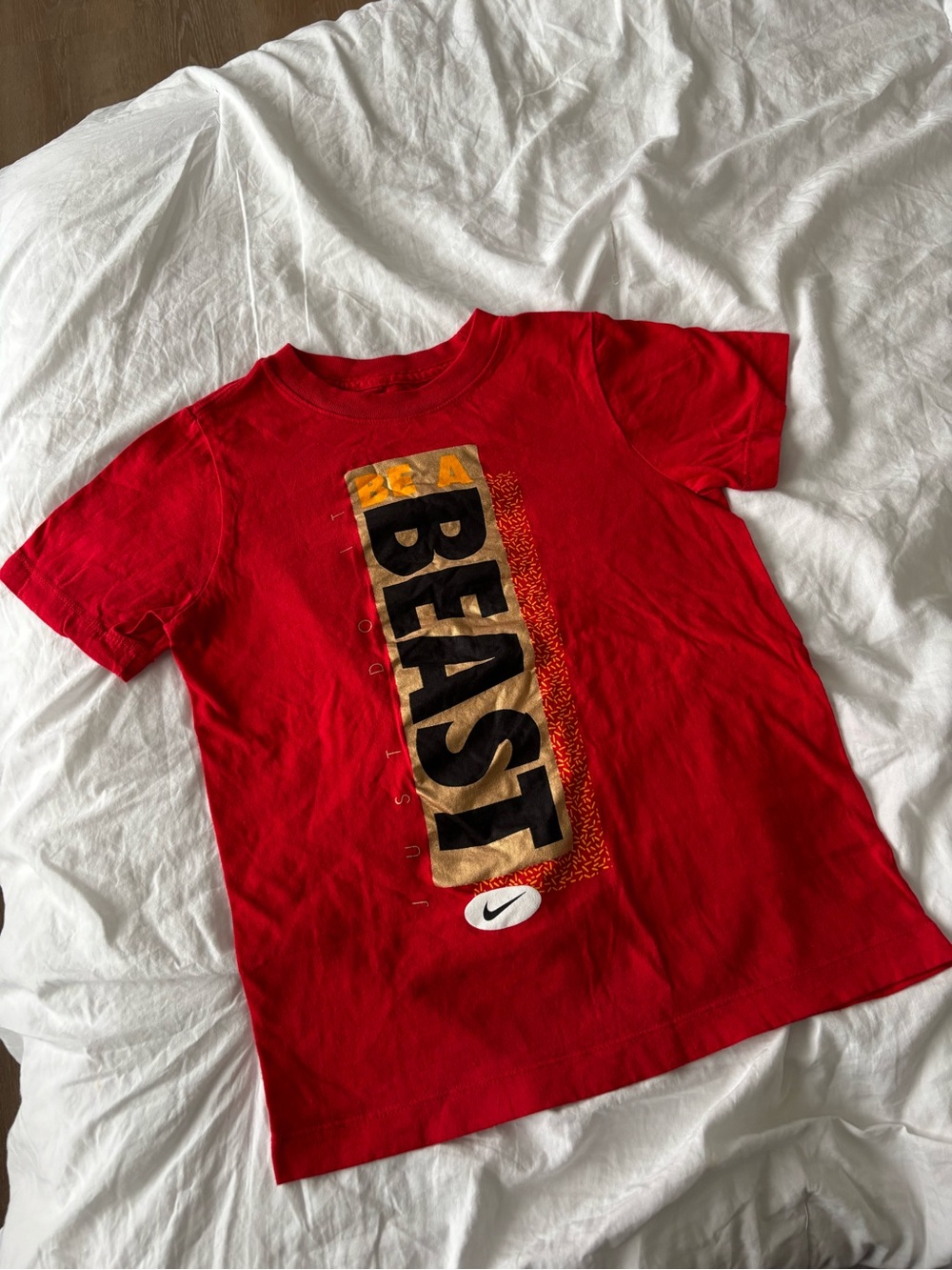 Nike Girls’ 'Beast' Graphic Short Sleeve T-Shirt - Red-sz small